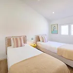 Beachside Deluxe Terrace Apts, By Timecooler Кошта-да-Капарика