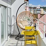 Апартаменты Beachside Deluxe Terrace Apts, By Timecooler Кошта-да-Капарика
