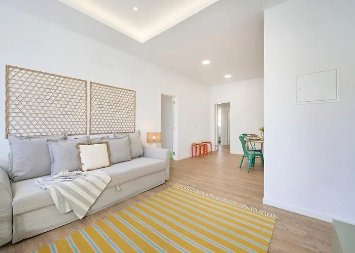 Апартаменты Beachside Deluxe Terrace Apts, By Timecooler