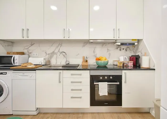 Beachside Deluxe Terrace Apts, By Timecooler Апартаменты