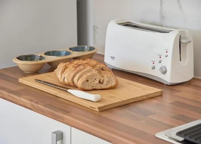 Beachside Deluxe Terrace Apts, By Timecooler