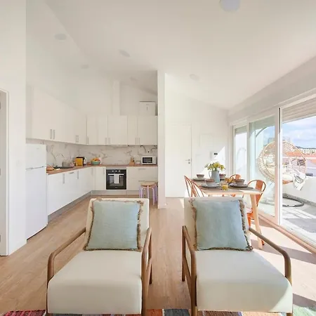 Beachside Deluxe Terrace Apts, By Timecooler Costa da Caparica