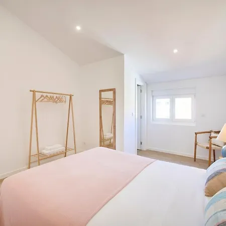 Beachside Deluxe Terrace Apts, By Timecooler Costa da Caparica