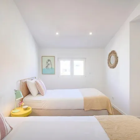 Apartment Beachside Deluxe Terrace Apts, By Timecooler Costa da Caparica