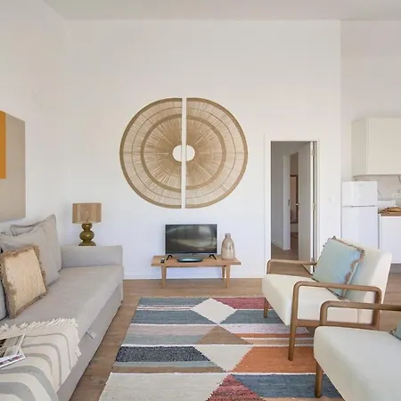 Apartment Beachside Deluxe Terrace Apts, By Timecooler *