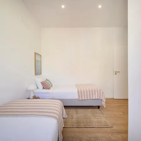 Apartment Beachside Deluxe Terrace Apts, By Timecooler Costa da Caparica
