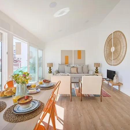 Beachside Deluxe Terrace Apts, By Timecooler Costa da Caparica