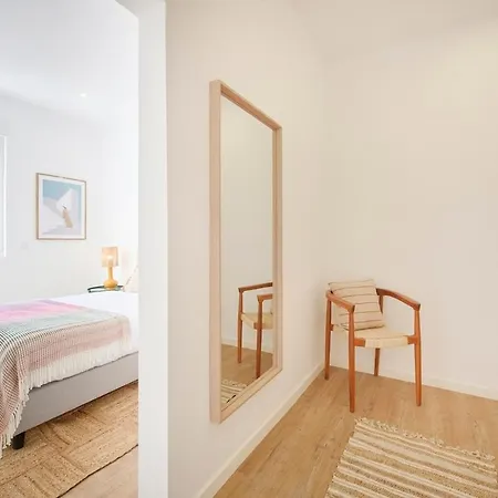 Beachside Deluxe Terrace Apts, By Timecooler Apartment