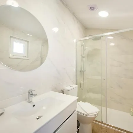 Apartment Beachside Deluxe Terrace Apts, By Timecooler