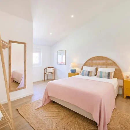 Beachside Deluxe Terrace Apts, By Timecooler Apartment *