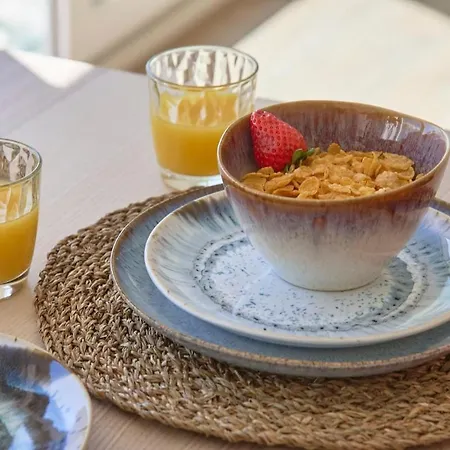 Apartment Beachside Deluxe Terrace Apts, By Timecooler Costa da Caparica