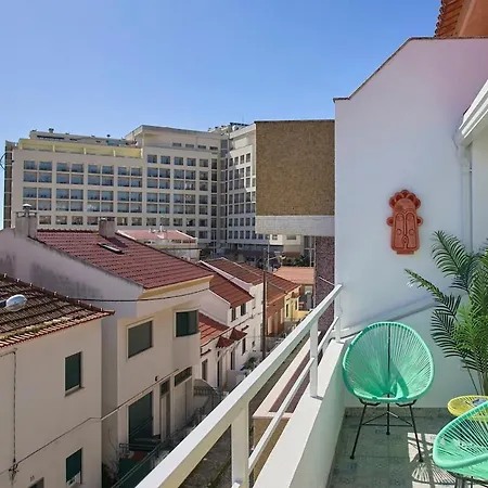 Apartment Beachside Deluxe Terrace Apts, By Timecooler