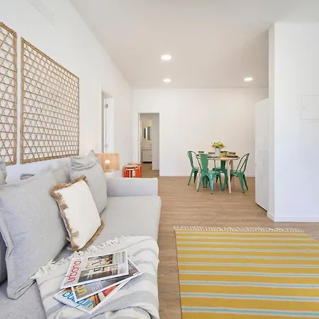 Beachside Deluxe Terrace Apts, By Timecooler Costa da Caparica