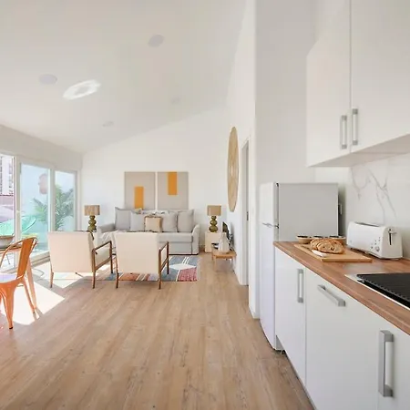 Beachside Deluxe Terrace Apts, By Timecooler Costa da Caparica