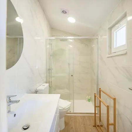 Beachside Deluxe Terrace Apts, By Timecooler Apartment *