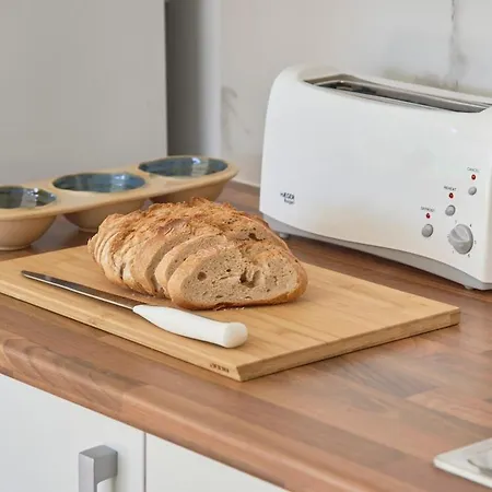 Beachside Deluxe Terrace Apts, By Timecooler