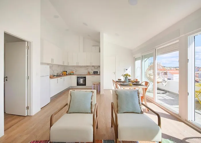 Beachside Deluxe Terrace Apts, By Timecooler Costa de Caparica