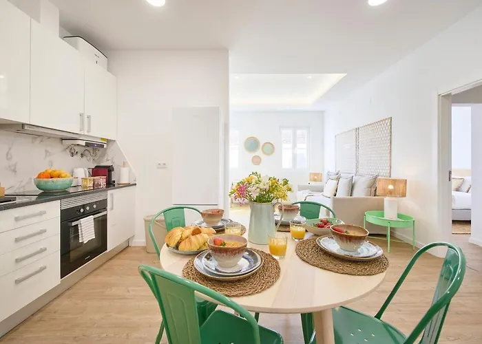 Beachside Deluxe Terrace Apts, By Timecooler *