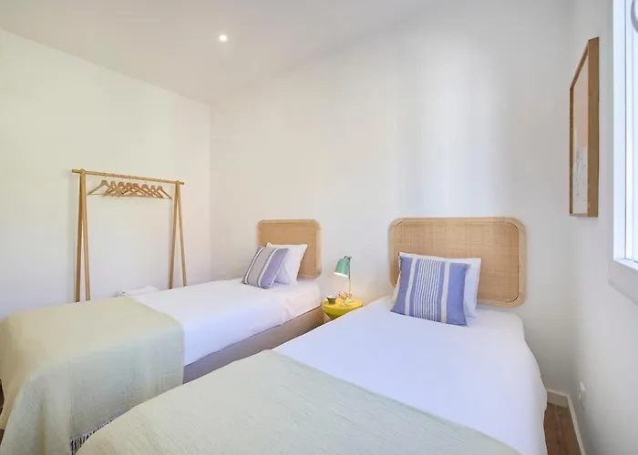 Beachside Deluxe Terrace Apts, By Timecooler *